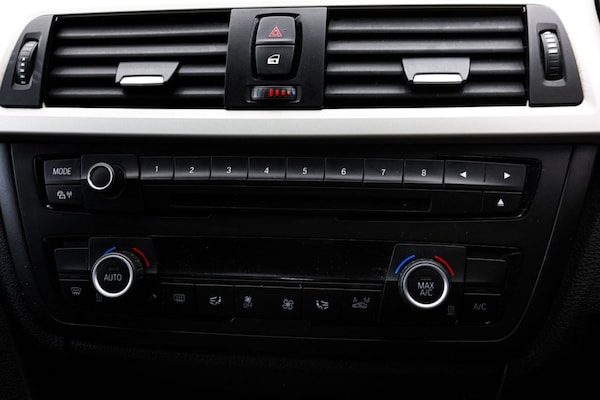 Used BMW 3 Series 2014 for sale - 76267346: Photo 41