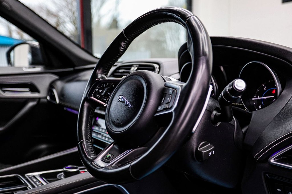 Used Jaguar F-Pace 2017 for sale - 77287674: Photo 33