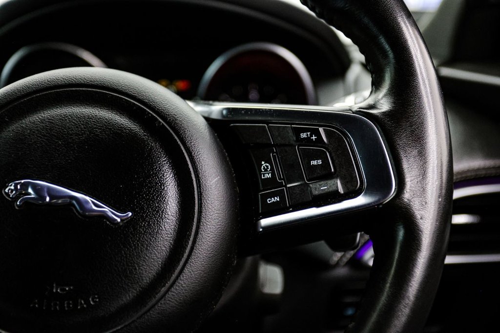 Used Jaguar F-Pace 2017 for sale - 77287674: Photo 37