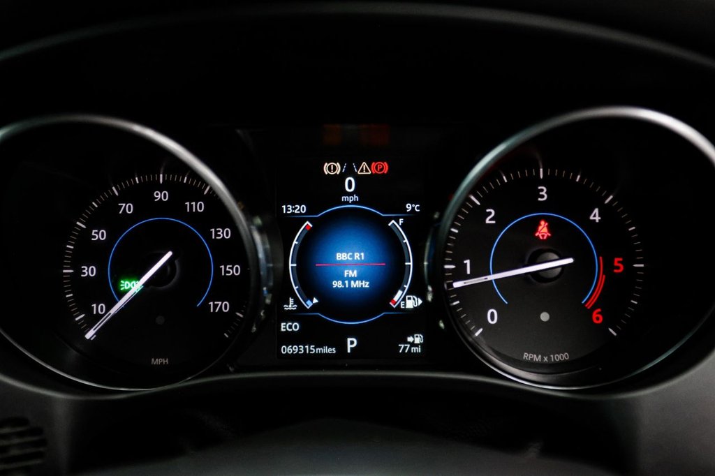 Used Jaguar F-Pace 2017 for sale - 77287674: Photo 40