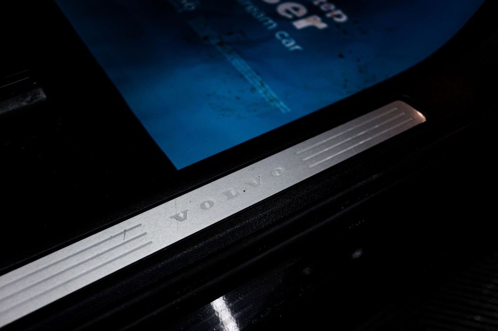 Used Volvo XC60 2021 for sale - 77302625: Photo 30