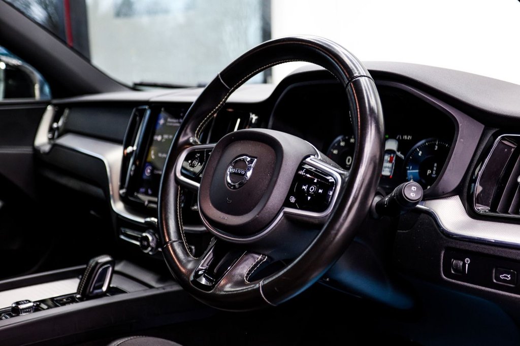 Used Volvo XC60 2021 for sale - 77302625: Photo 33