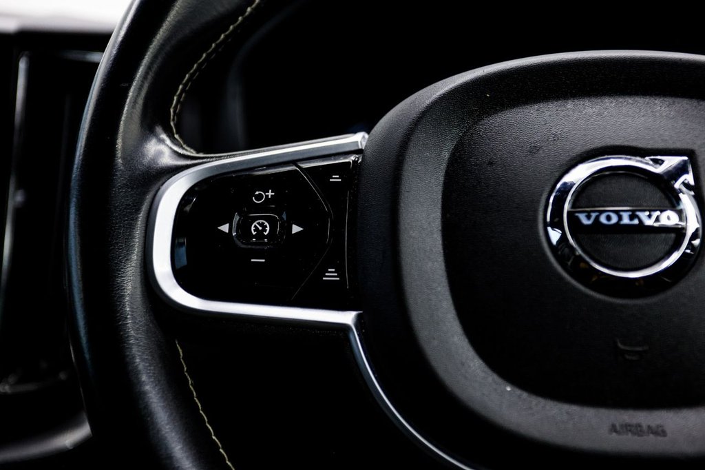 Used Volvo XC60 2021 for sale - 77302625: Photo 35