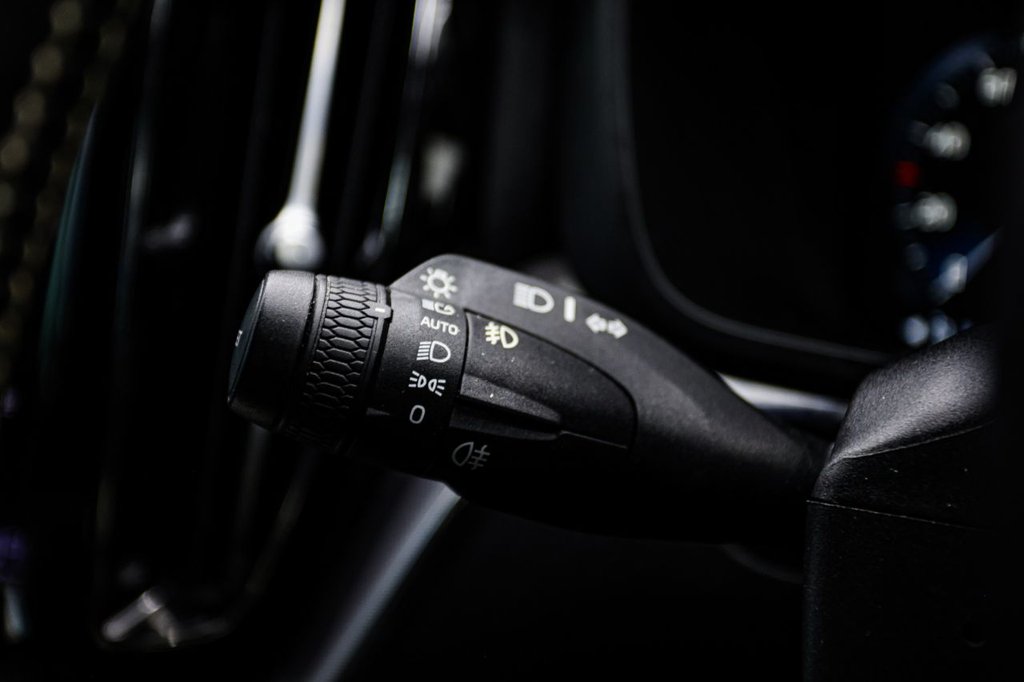 Used Volvo XC60 2021 for sale - 77302625: Photo 37