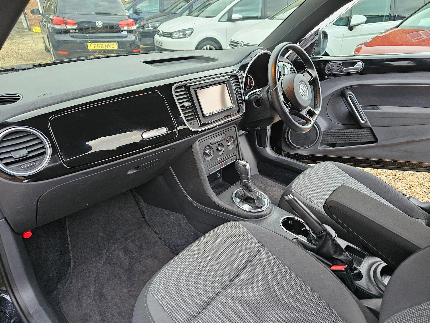 Used Volkswagen Beetle 2024 for sale - 76336694: Photo 29