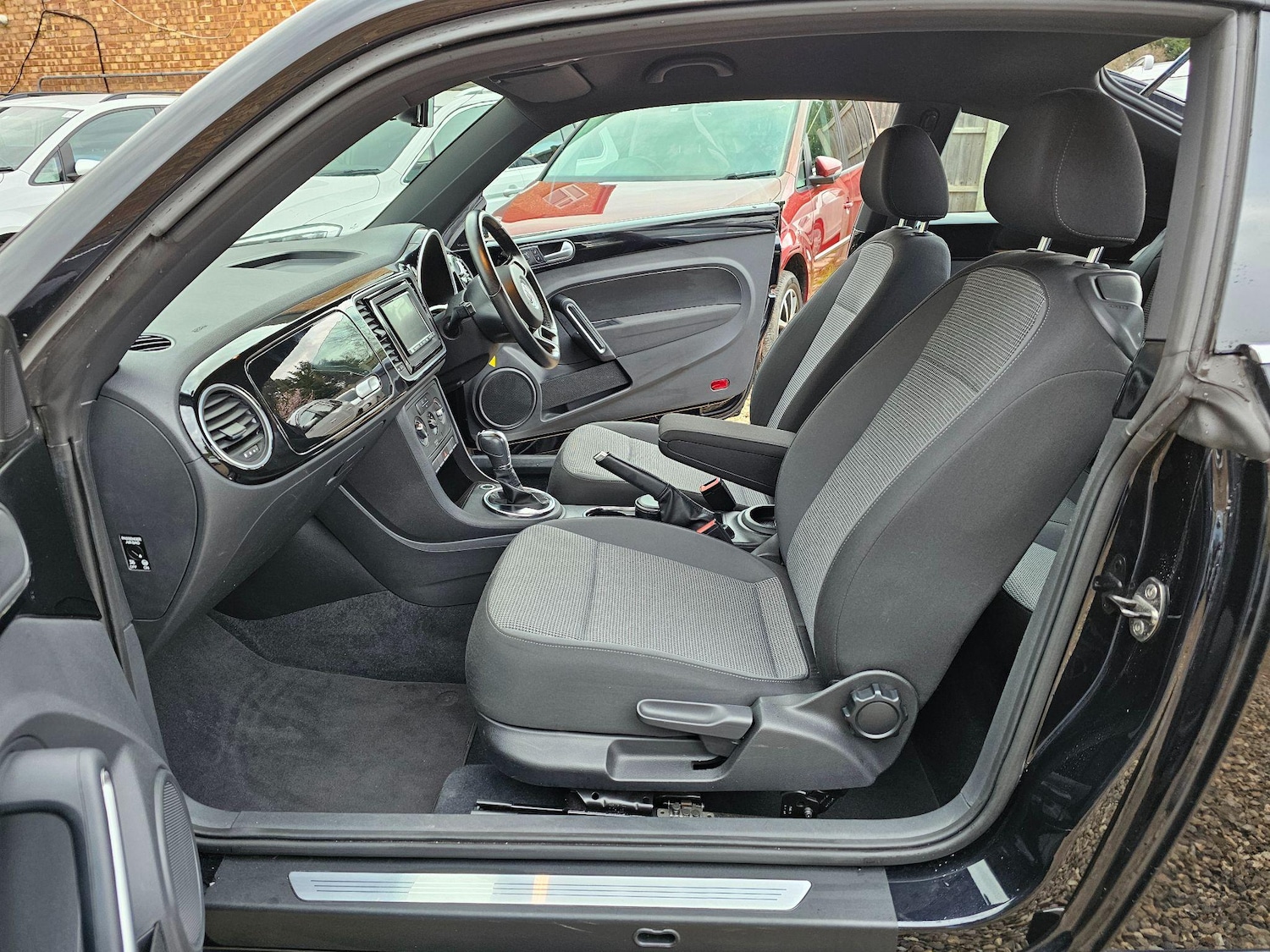 Used Volkswagen Beetle 2024 for sale - 76336694: Photo 47