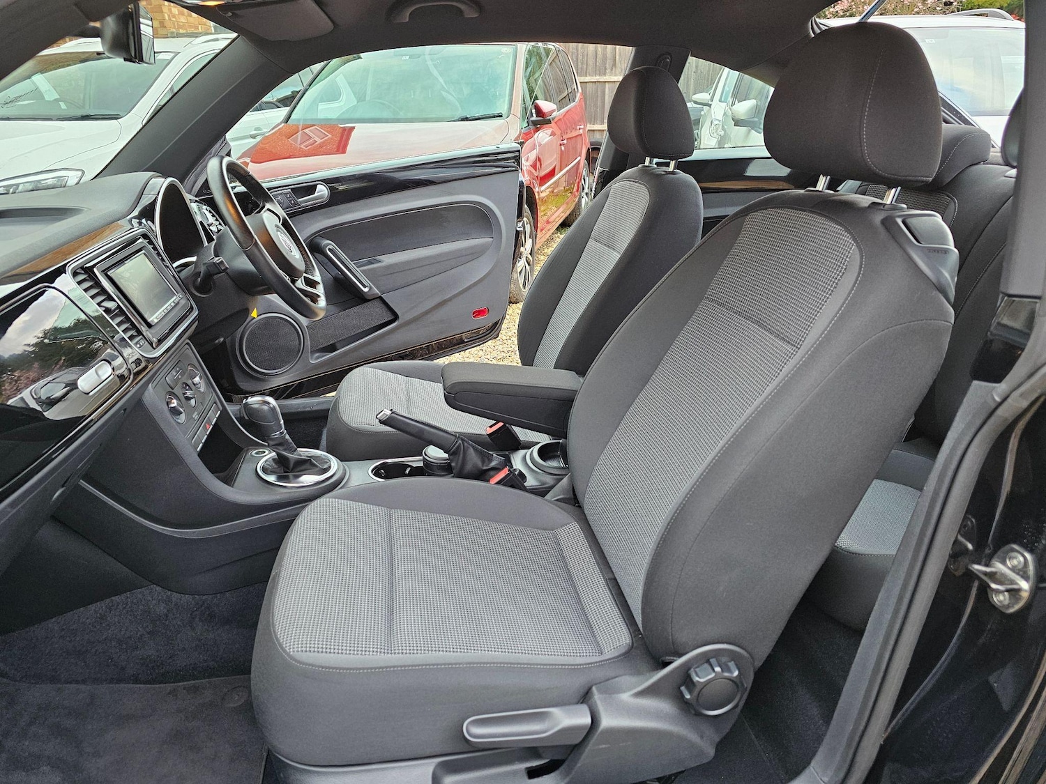 Used Volkswagen Beetle 2024 for sale - 76336694: Photo 48