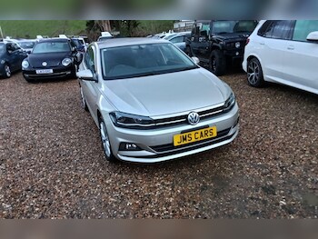 Used Volkswagen Polo 2018 for sale - 76887252: Photo