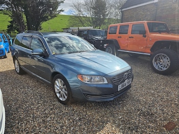 Used Volvo V70 2014 for sale - 77839831: Photo