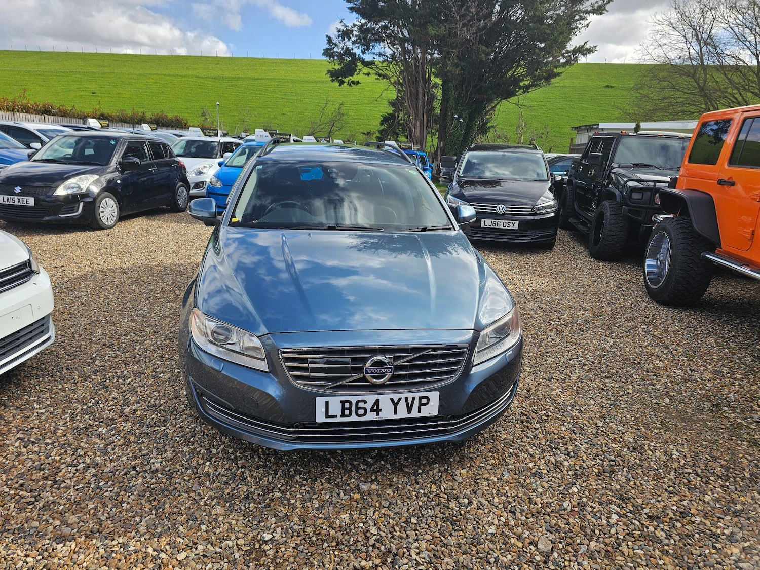 Used Volvo V70 for sale - 77839831: Photo 2