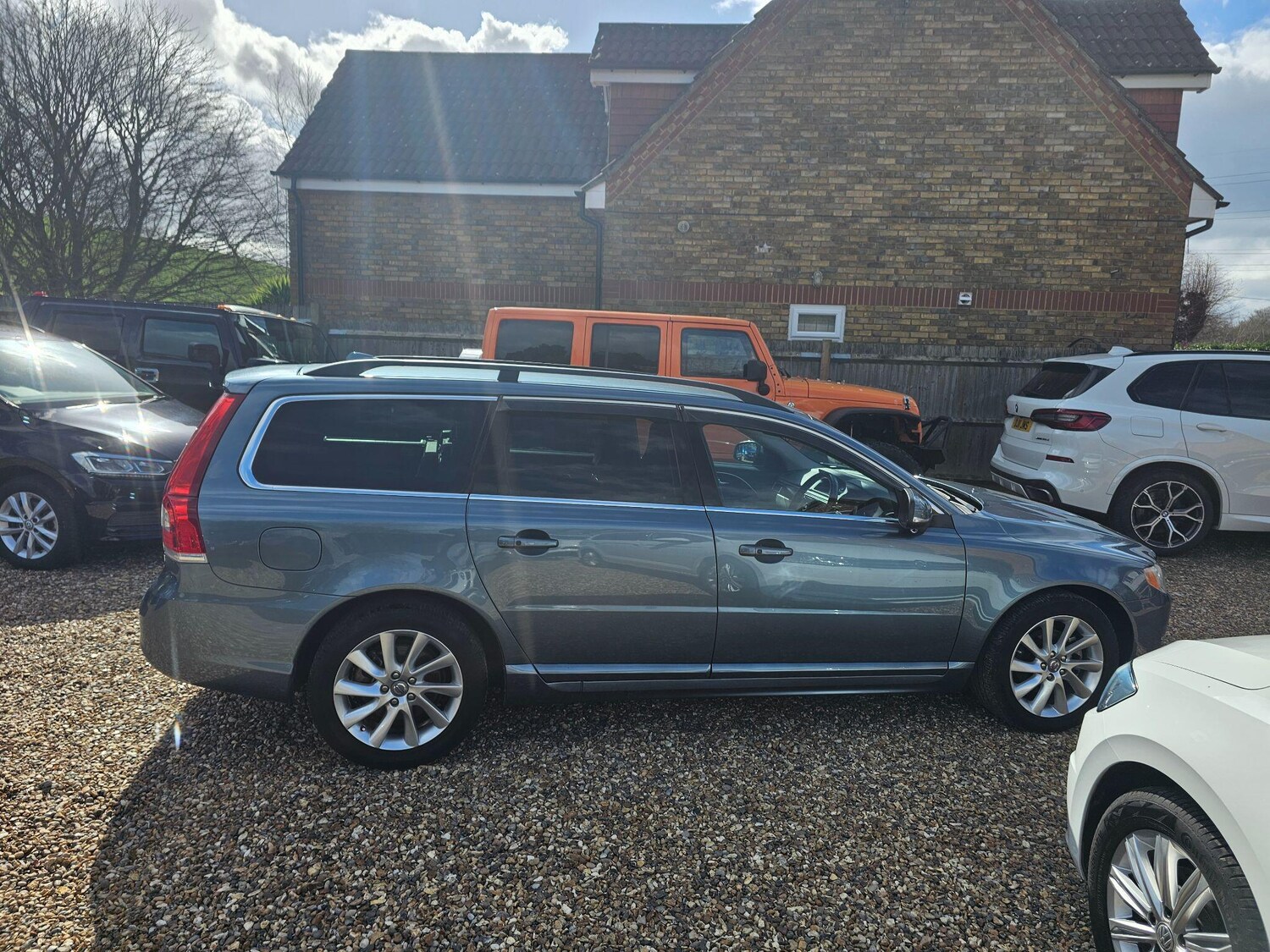 Used Volvo V70 for sale - 77839831: Photo 25