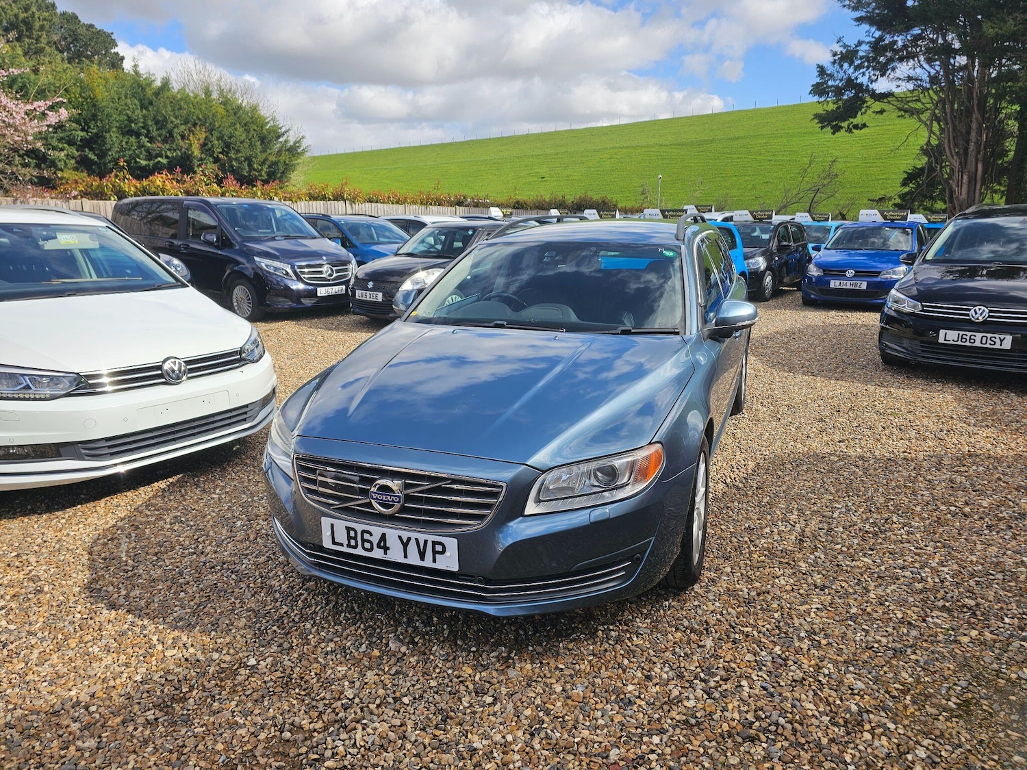 Used Volvo V70 for sale - 77839831: Photo 3