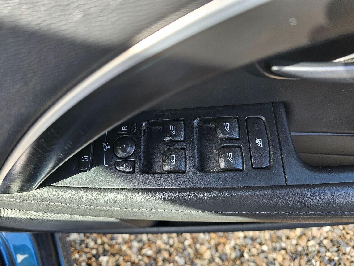 Used Volvo V70 for sale - 77839831: Photo 39