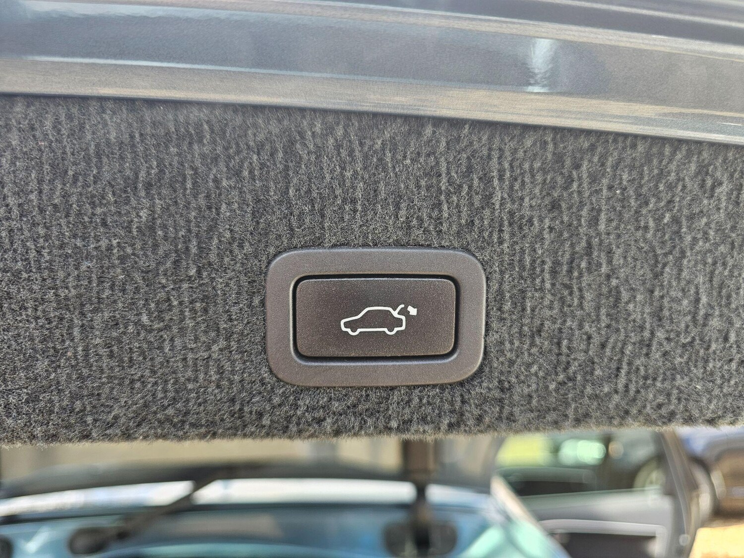 Used Volvo V70 for sale - 77839831: Photo 40