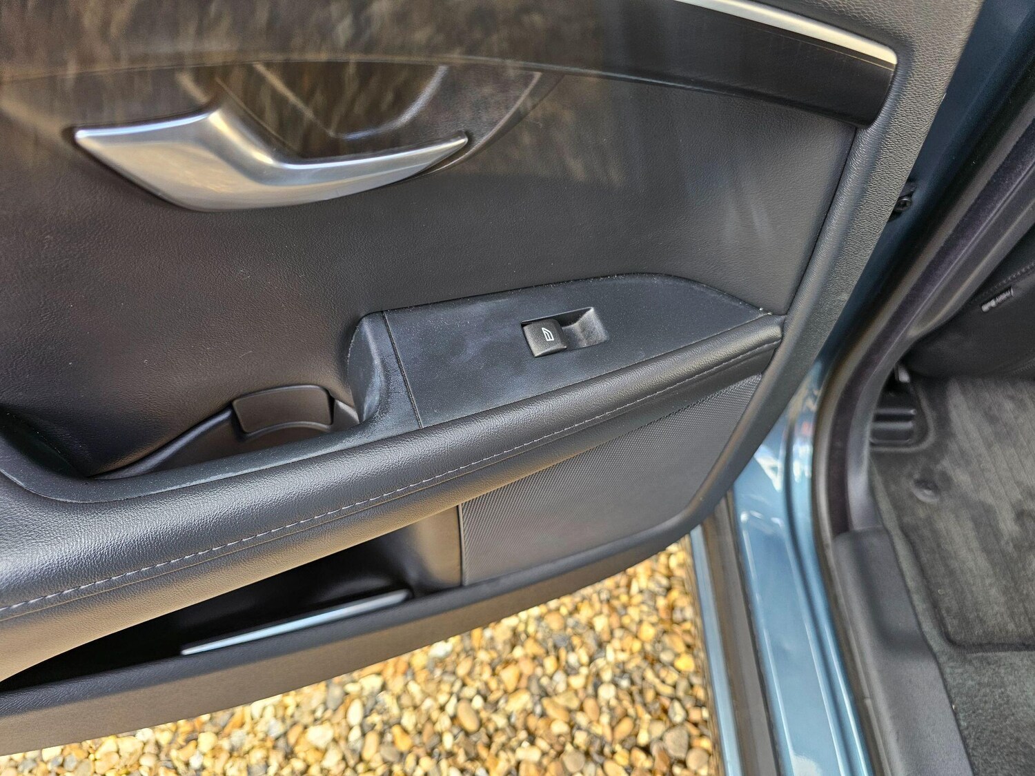 Used Volvo V70 for sale - 77839831: Photo 41