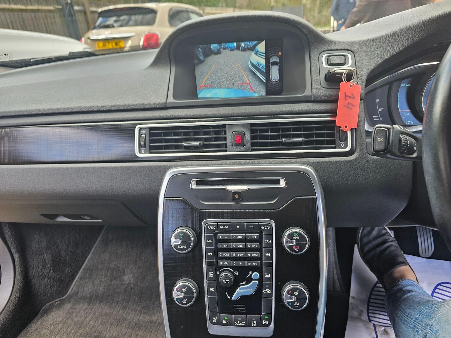 Used Volvo V70 for sale - 77839831: Photo 43