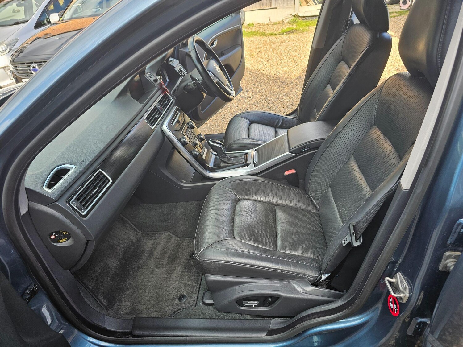 Used Volvo V70 for sale - 77839831: Photo 48