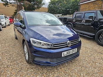 Used Volkswagen Touran 2017 for sale - 75708230: Photo