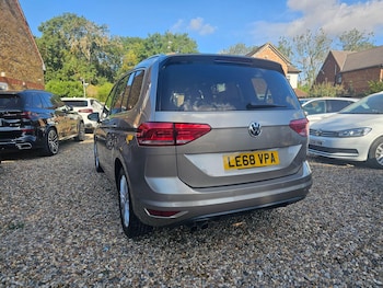 Used Volkswagen Touran 2018 for sale - 79577064: Photo