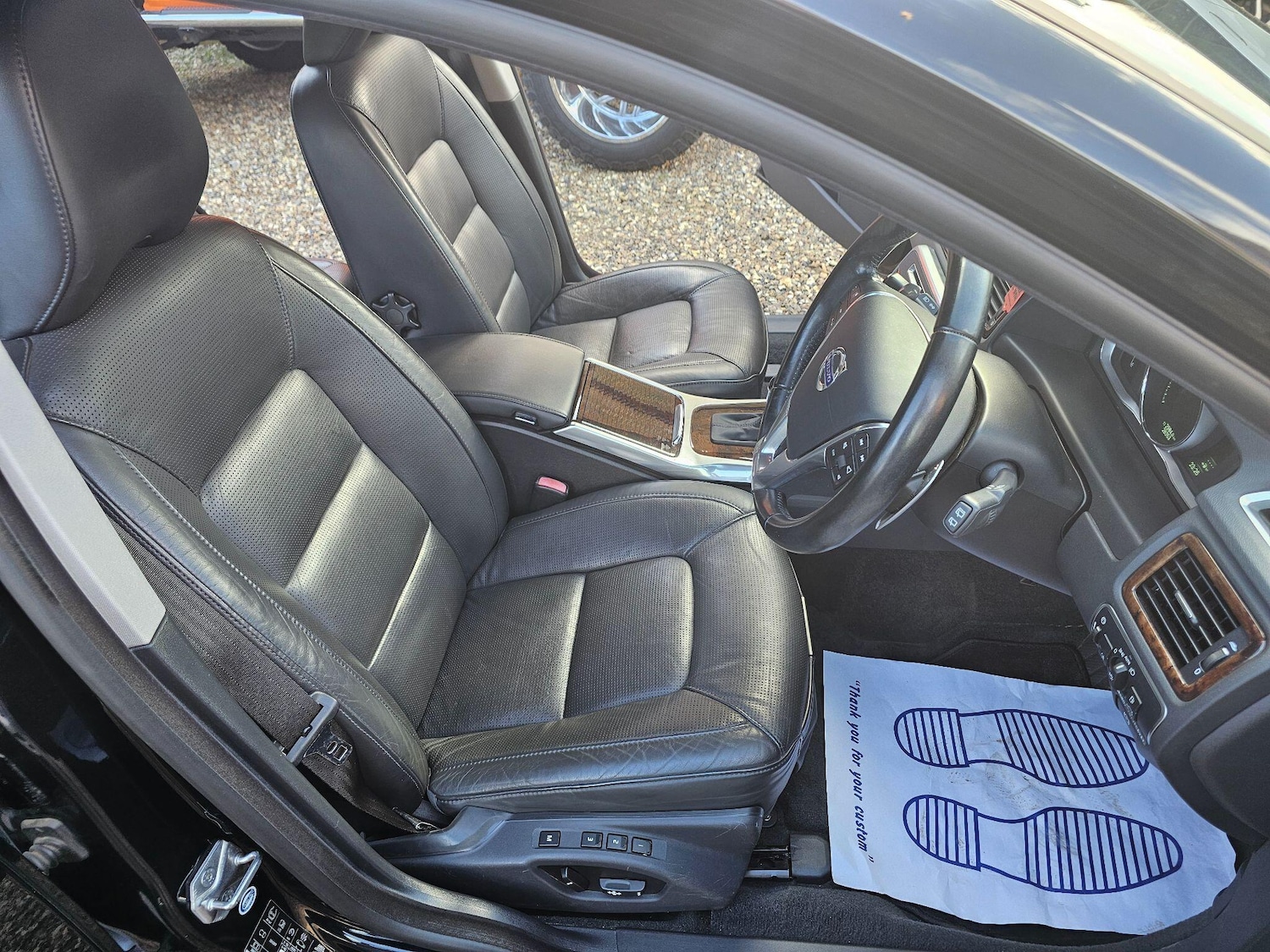 Used Volvo V70 for sale - 77839800: Photo 32