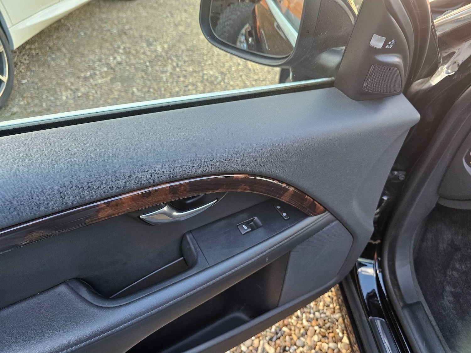 Used Volvo V70 for sale - 77839800: Photo 40