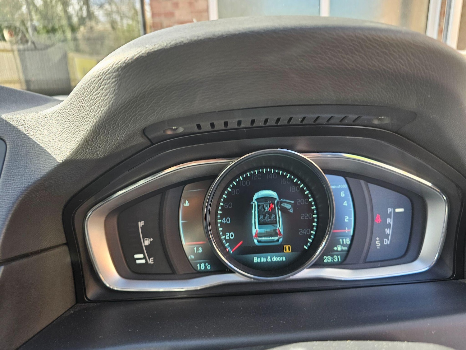 Used Volvo V70 for sale - 77839800: Photo 43