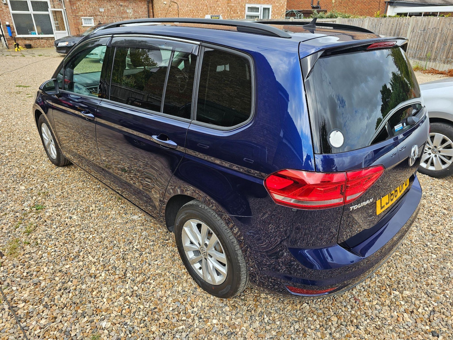 Used Volkswagen Touran 2025 for sale - 76994242: Photo 15