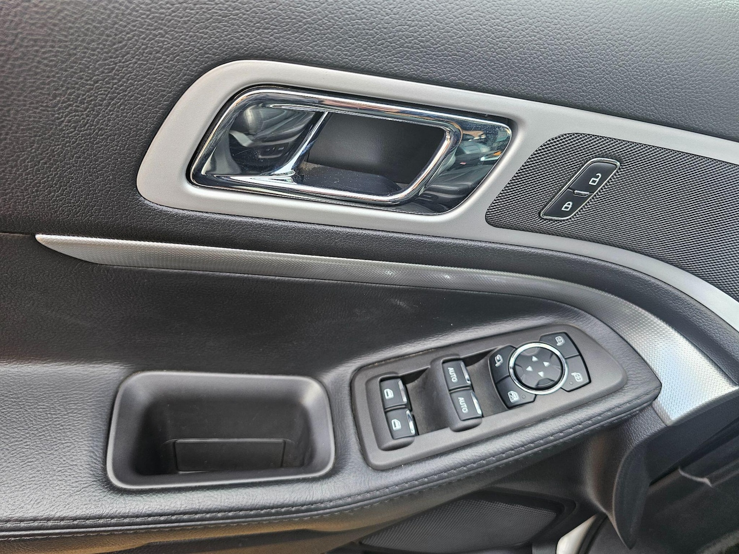 Used Ford Explorer for sale - 77704764: Photo 76