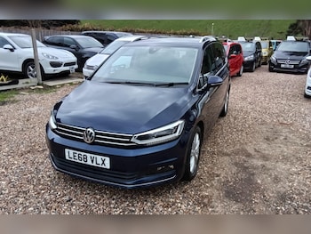 Used Volkswagen Touran 2018 for sale - 77839973: Photo