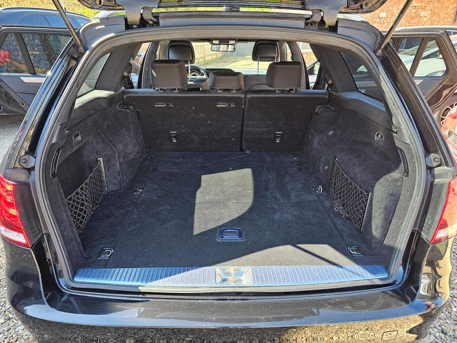 Used Mercedes-Benz E Class 2025 for sale - 76991135: Photo 40