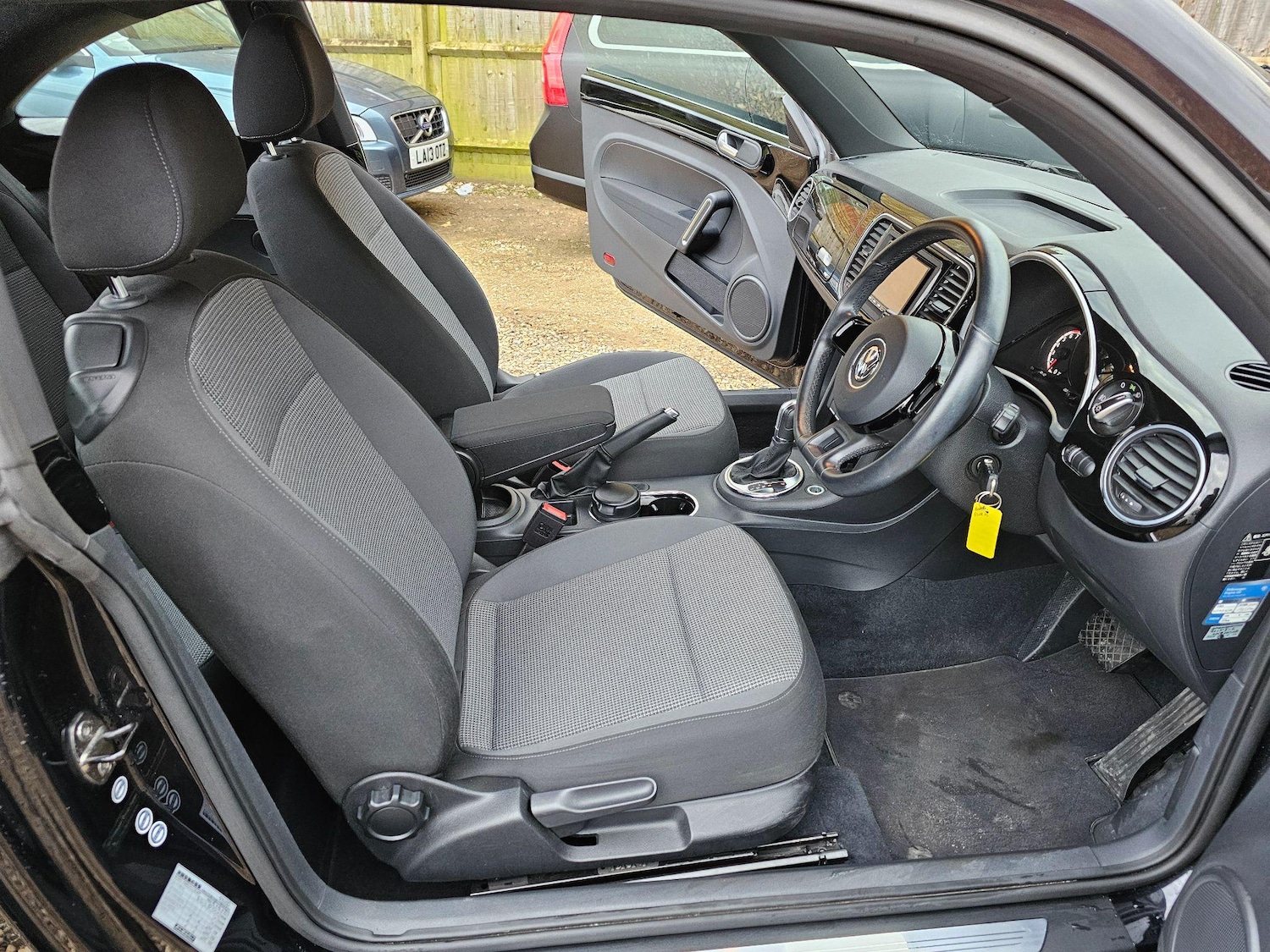 Used Volkswagen Beetle for sale - 76849792: Photo 35