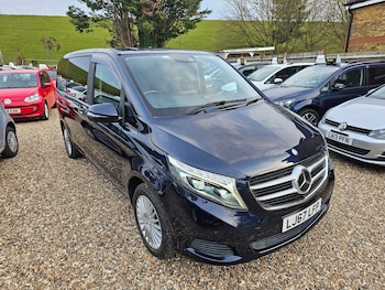Used Mercedes-Benz V-Class 2017 for sale - 79532994: Photo
