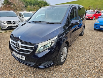 Used Mercedes-Benz V-Class 2017 for sale - 79532994: Photo