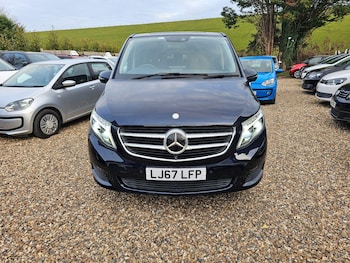 Used Mercedes-Benz V-Class 2017 for sale - 79532994: Photo