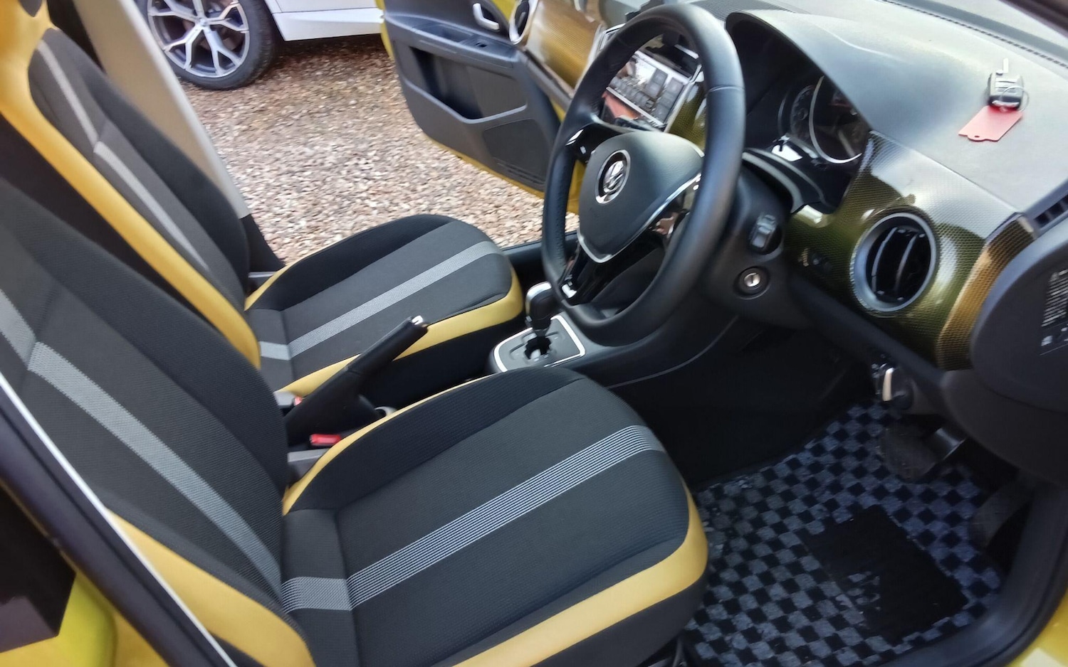 Used Volkswagen up! for sale - 77671468: Photo 40