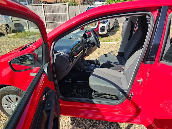 Used Volkswagen up! 2024 for sale - 72657903: Photo 35