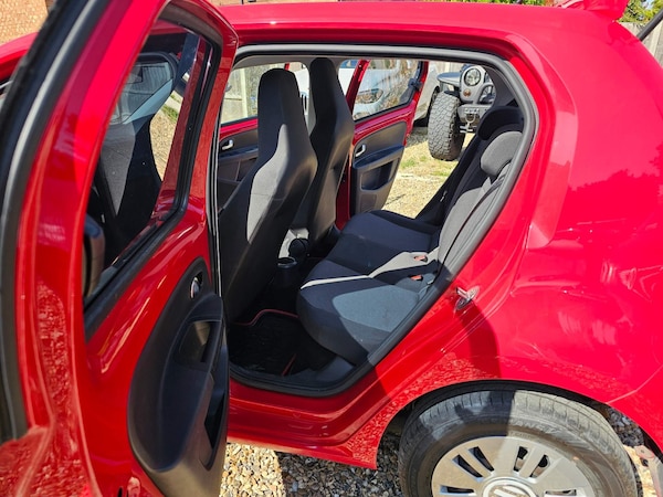 Used Volkswagen up! 2024 for sale - 72657903: Photo 40