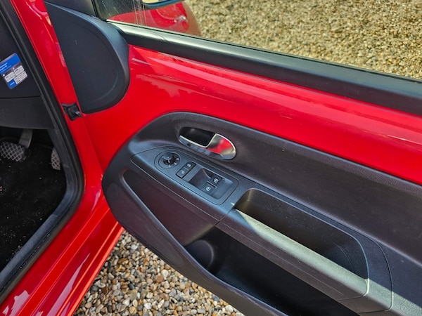 Used Volkswagen up! 2024 for sale - 72657903: Photo 51