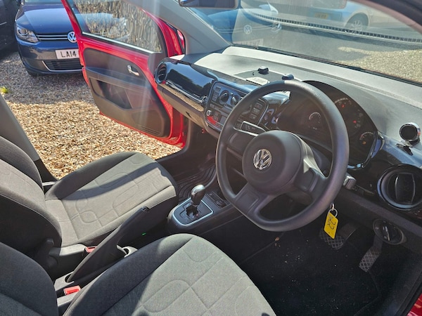 Used Volkswagen up! 2024 for sale - 72657903: Photo 56