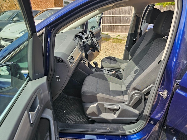 Used Volkswagen Touran 2025 for sale - 75318904: Photo 32