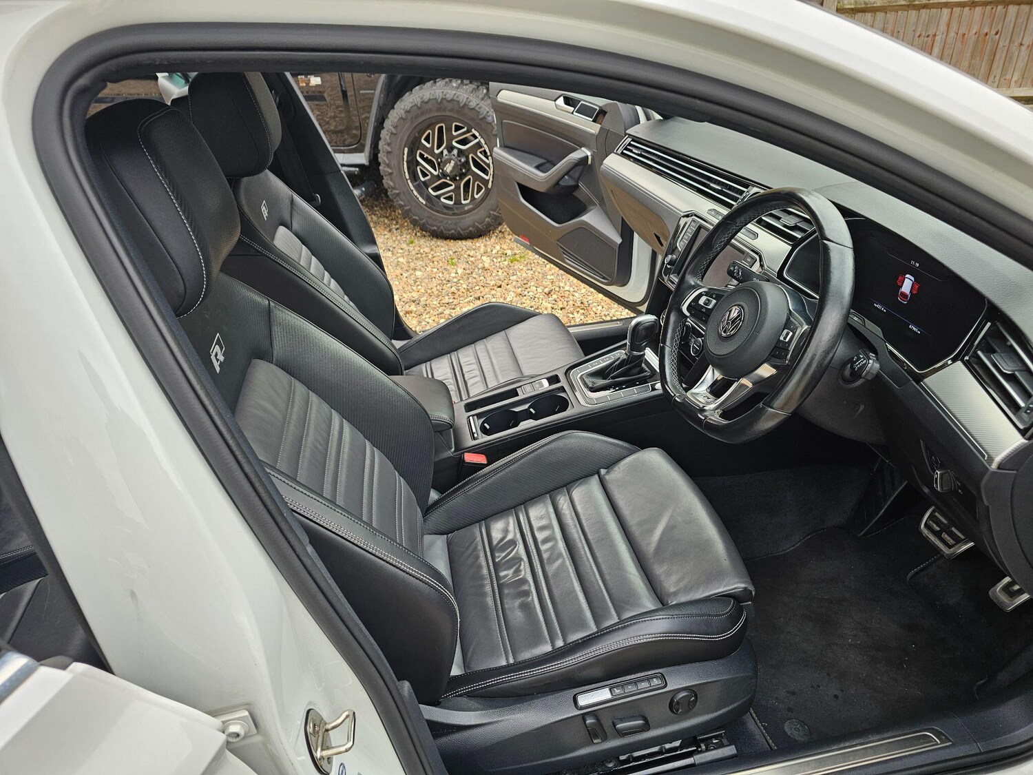 Used Volkswagen Passat for sale - 76306380: Photo 38