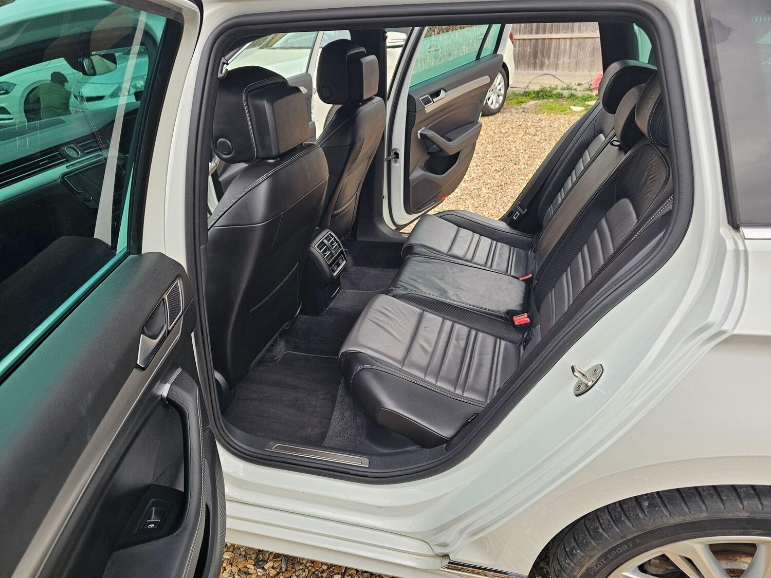 Used Volkswagen Passat for sale - 76306380: Photo 42