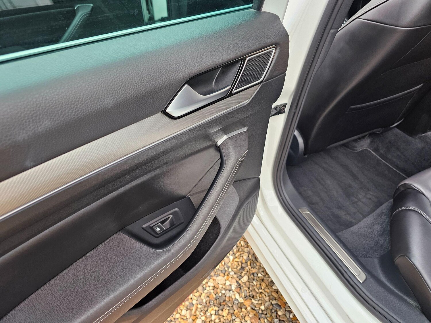 Used Volkswagen Passat for sale - 76306380: Photo 44