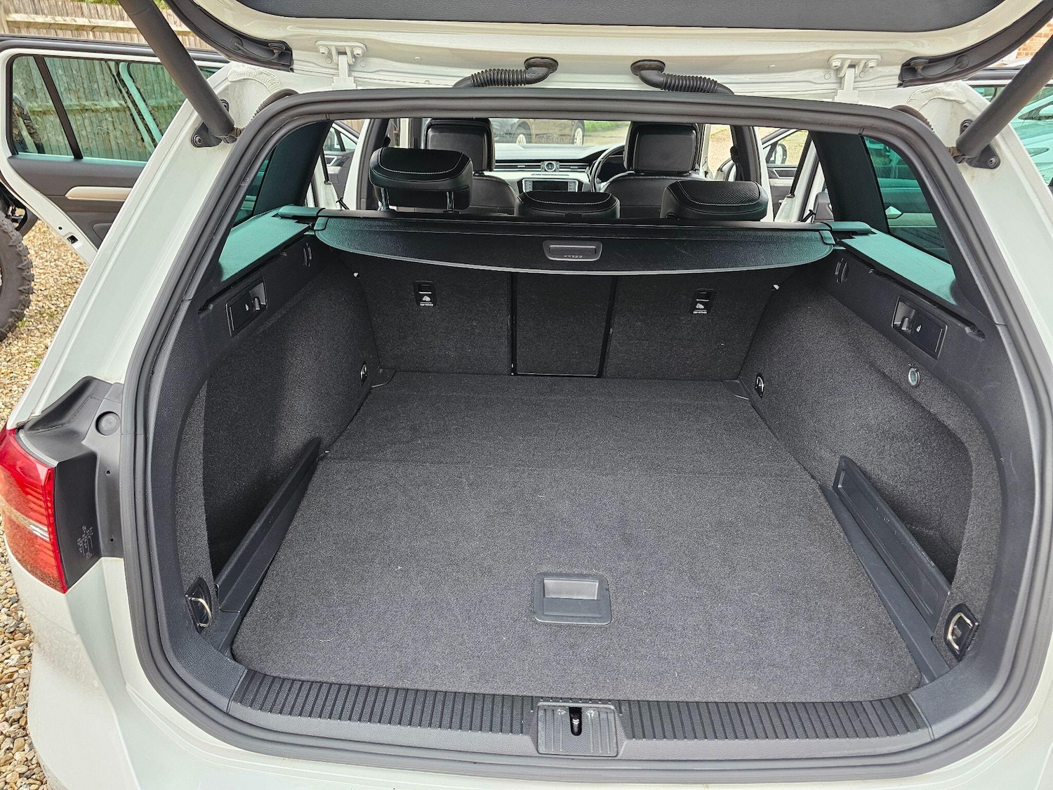 Used Volkswagen Passat for sale - 76306380: Photo 47