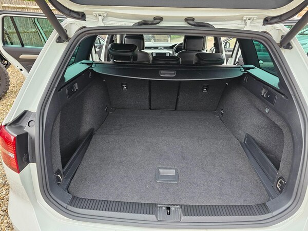 Used Volkswagen Passat for sale - 76306380: Photo 47