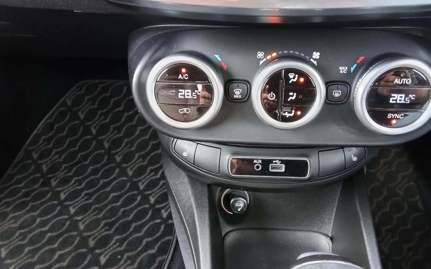 Used Fiat 500 2025 for sale - 77838947: Photo 34