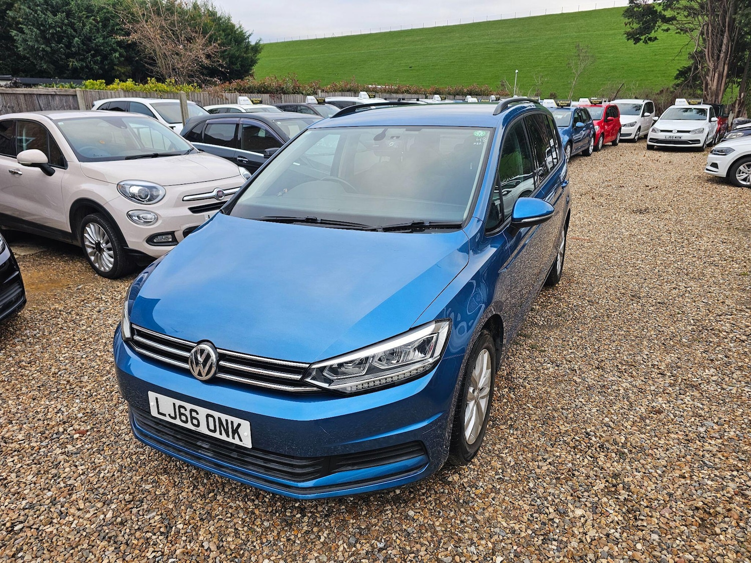 Used Volkswagen Touran for sale - 76701080: Photo 1