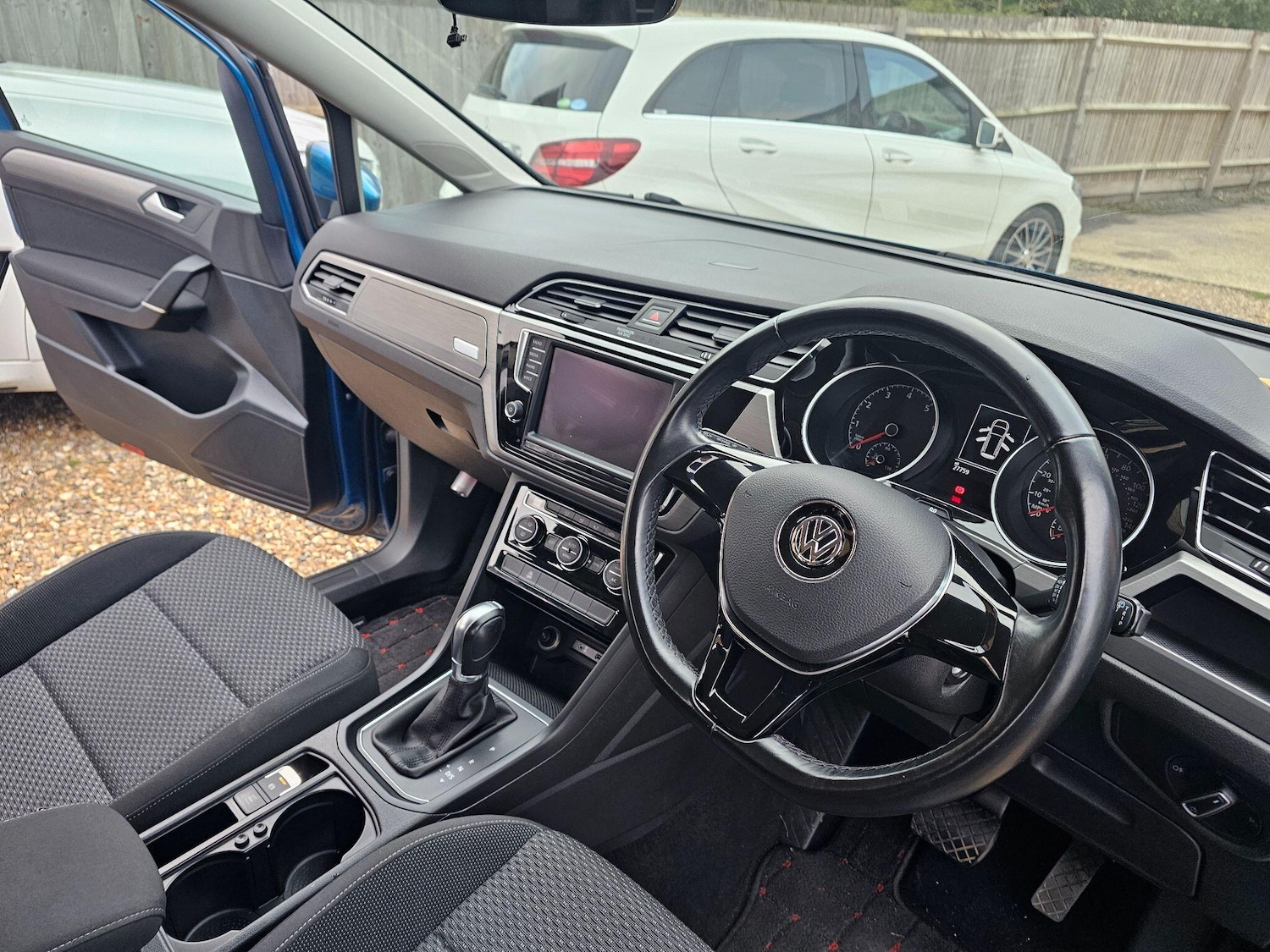 Used Volkswagen Touran for sale - 76701080: Photo 25