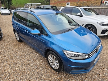 Used Volkswagen Touran 2016 for sale - 76701080: Photo