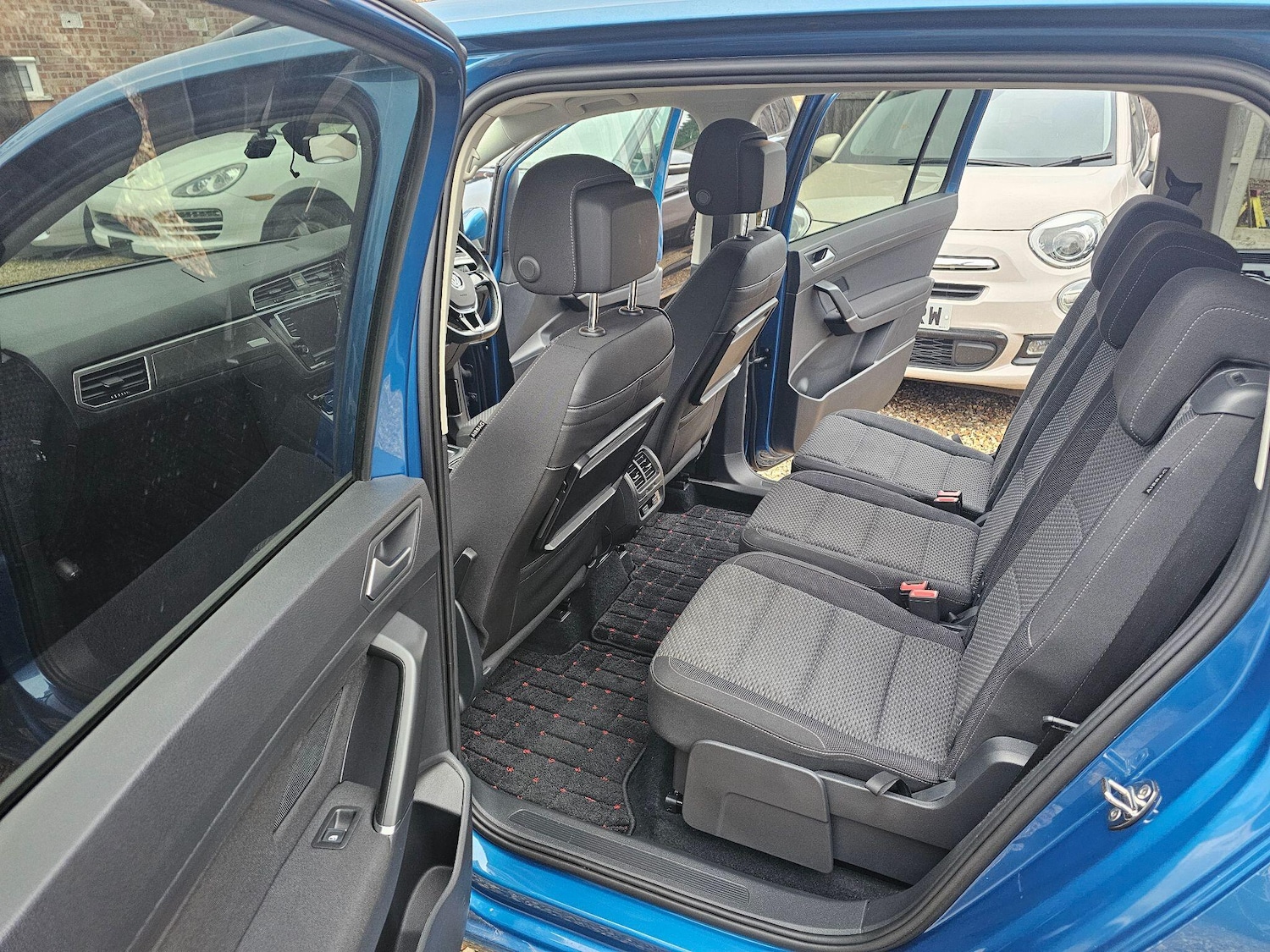 Used Volkswagen Touran for sale - 76701080: Photo 35